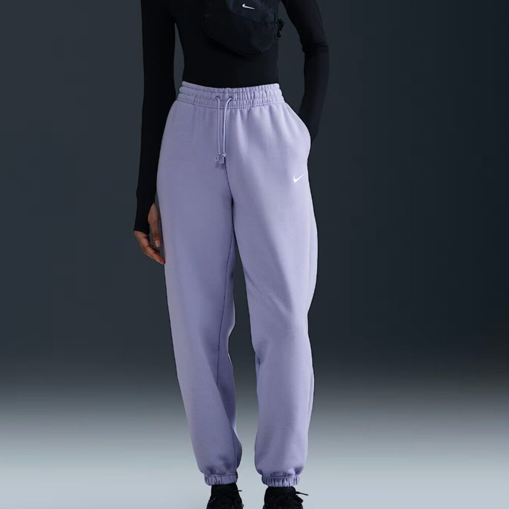 Nike Sportswear Phoenix Fleece, size xs, lavender, black logo